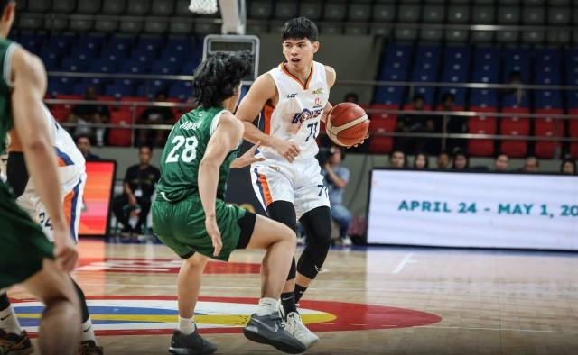 组图：勇士轻取独行侠 巴特勒盯防欧文.